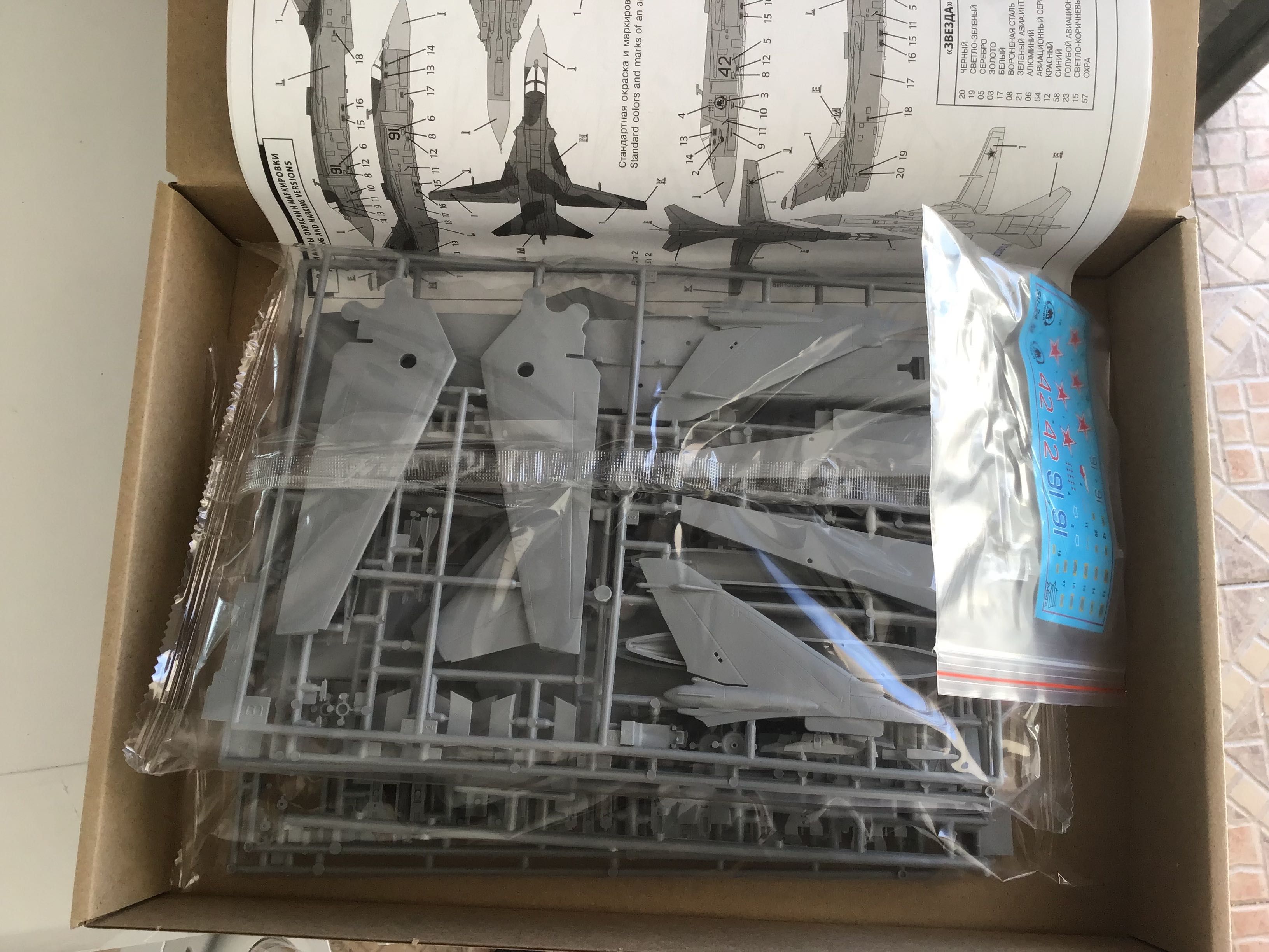 Kits de aviões Noratlas e SU 24 escala 1/72