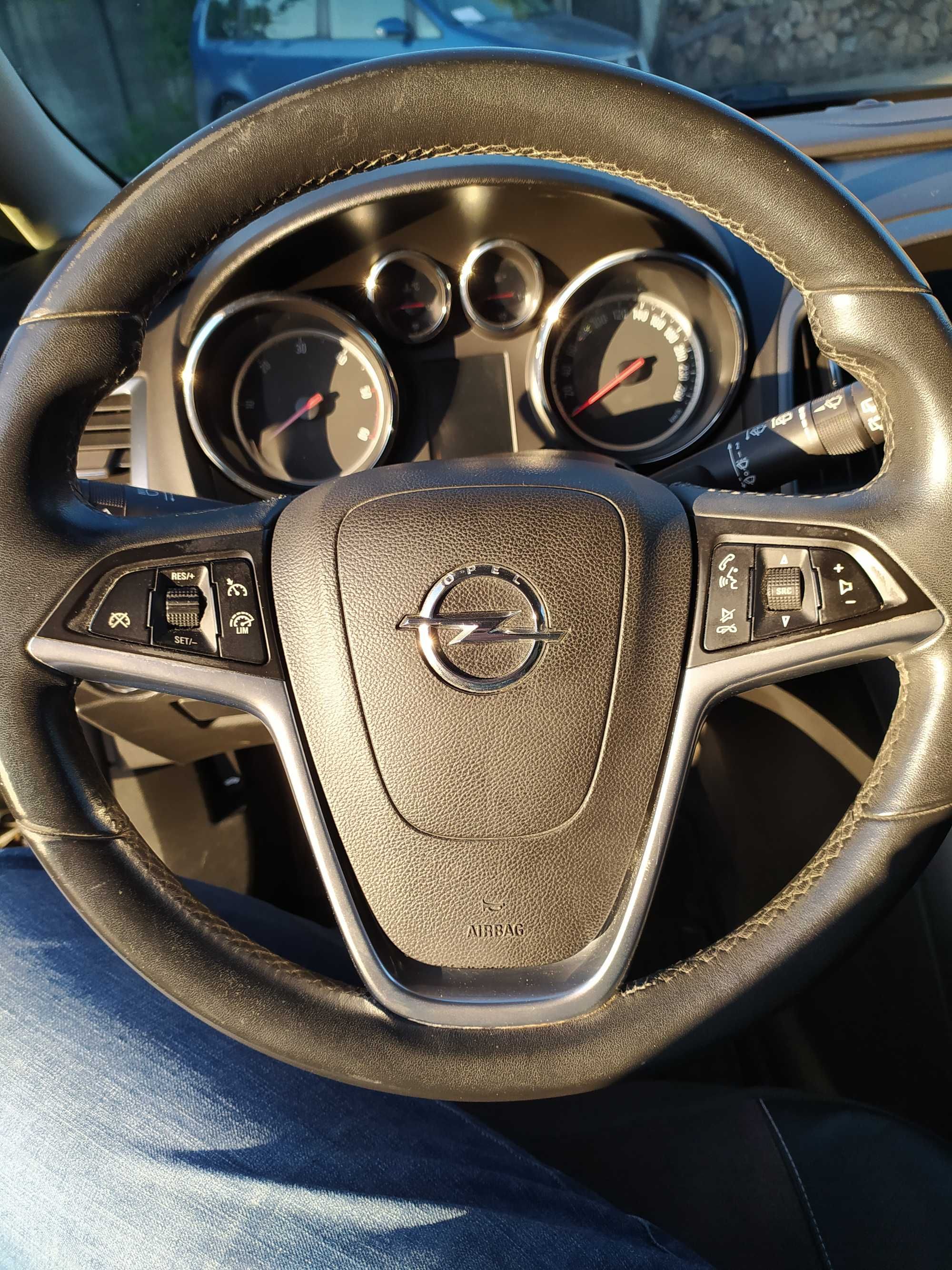 Opel Astra J 12/2013 року, 1,7 дизель