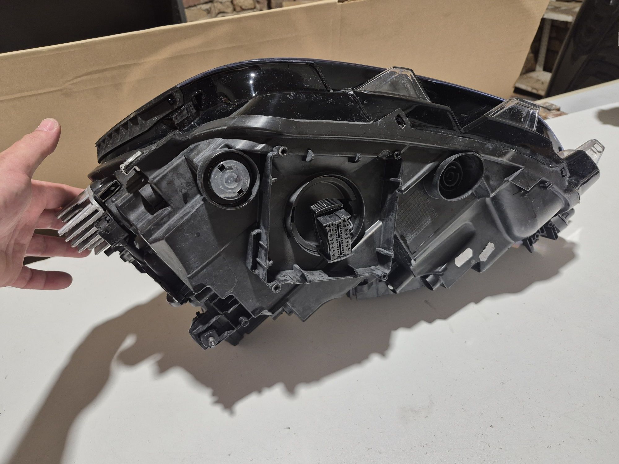 Lampa przód prawa VW Golf SPORTSVAN, full LED. 517.941.036