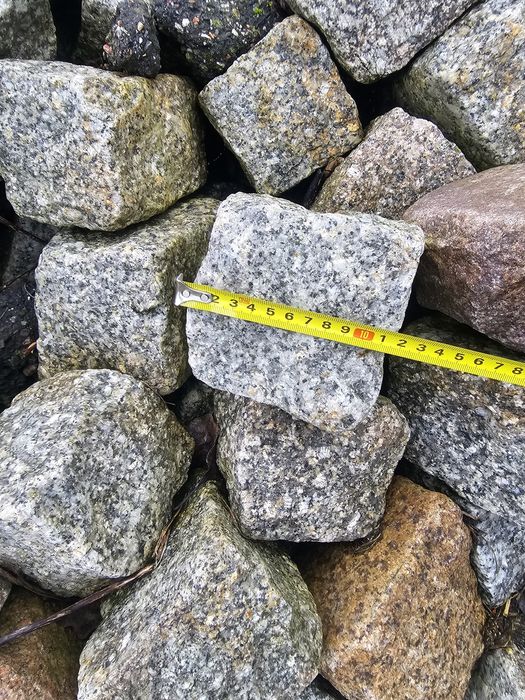 Sprzedam kamien granitowy