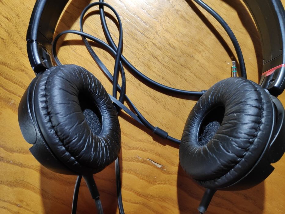 Headphones Sony MDR-ZX100