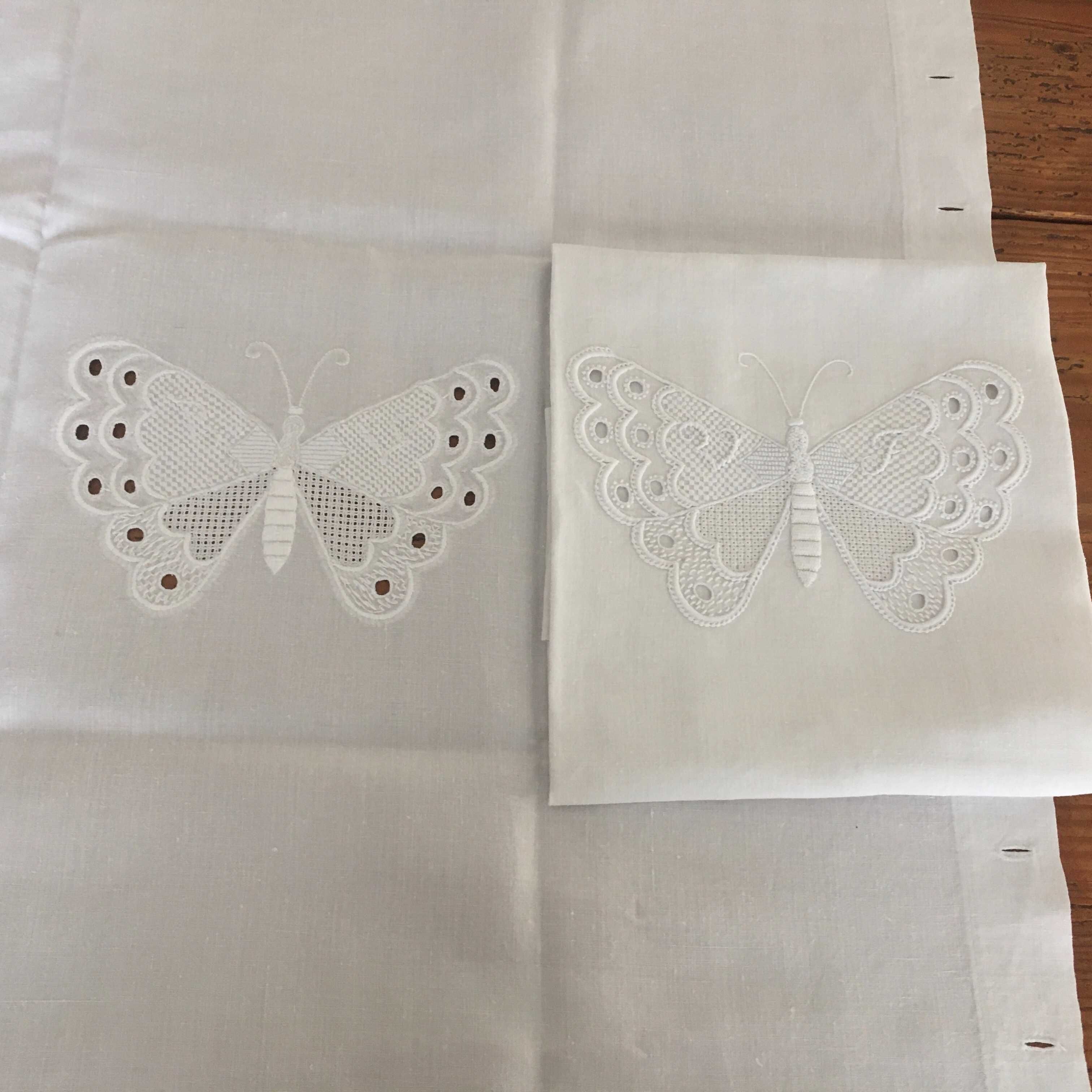 Tapete Persa e capas em linho bordadas com borboleta
