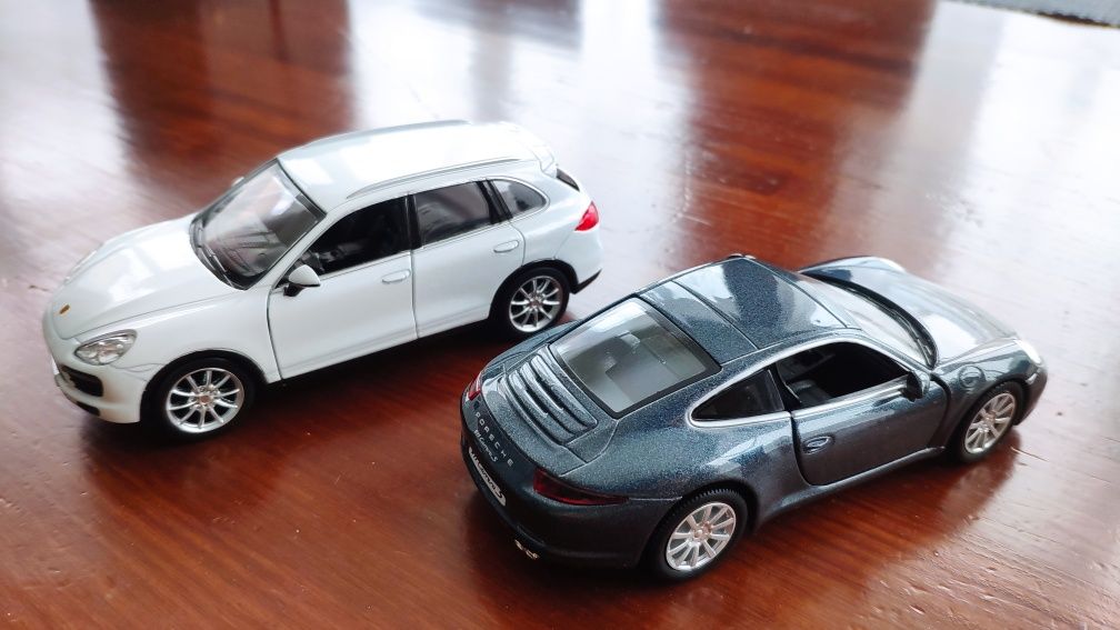 Моделі 1:32 RMZ City Porsche 911 та Cayenne