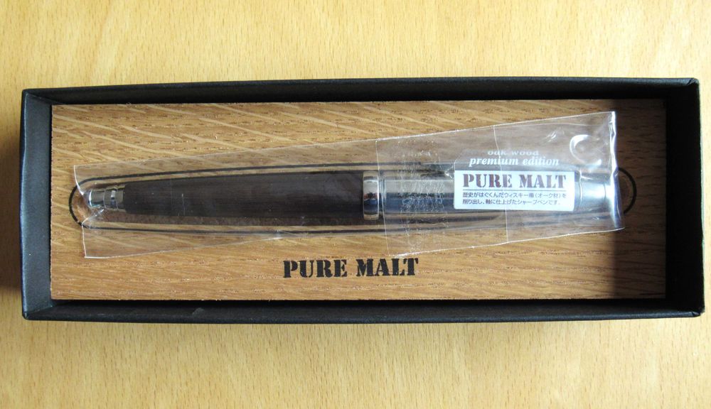 Lapiseira Mitsubishi, Pure Malt, Carvalho Castanho