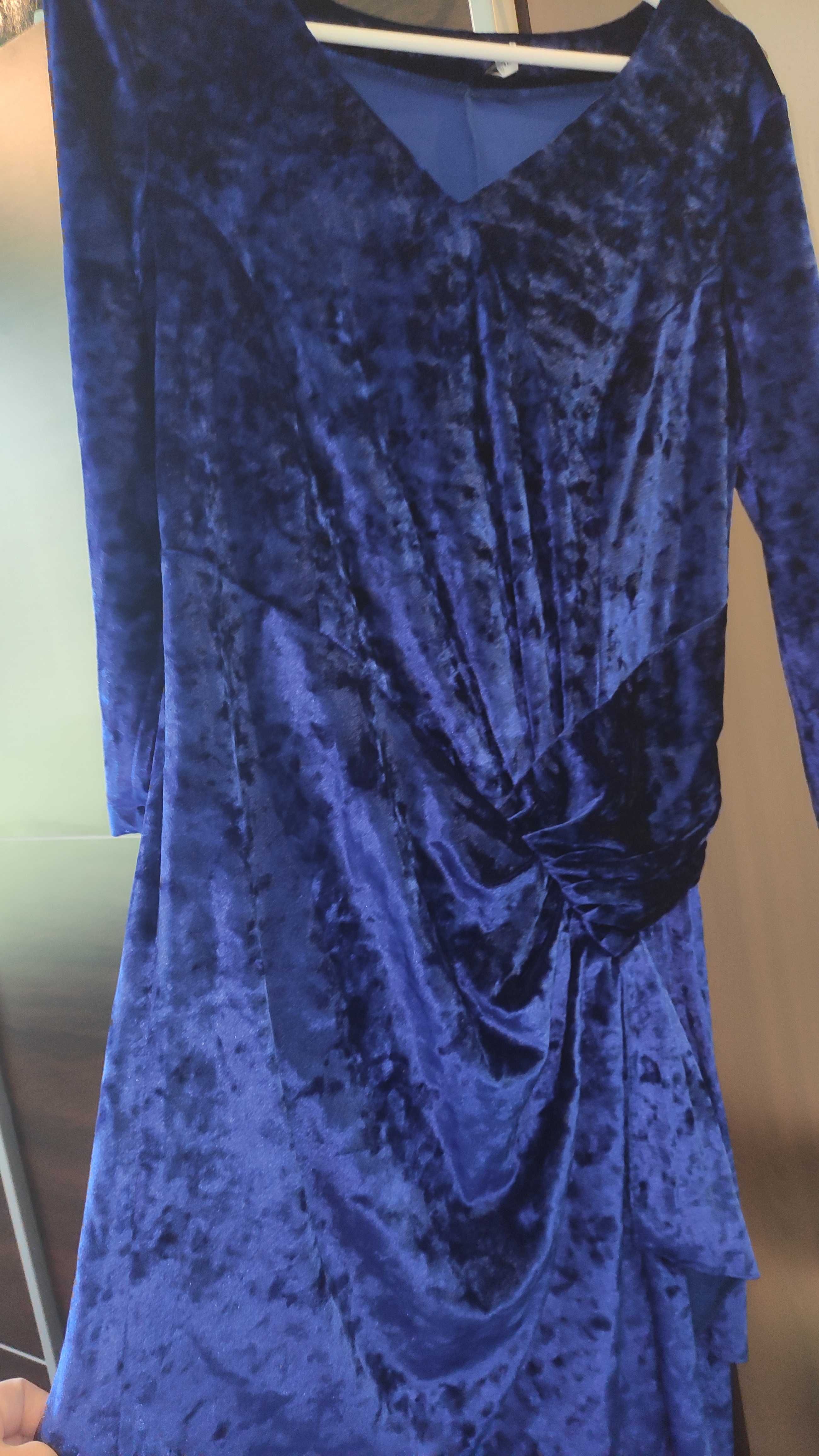 Niebieska sukienka welur 42 XL