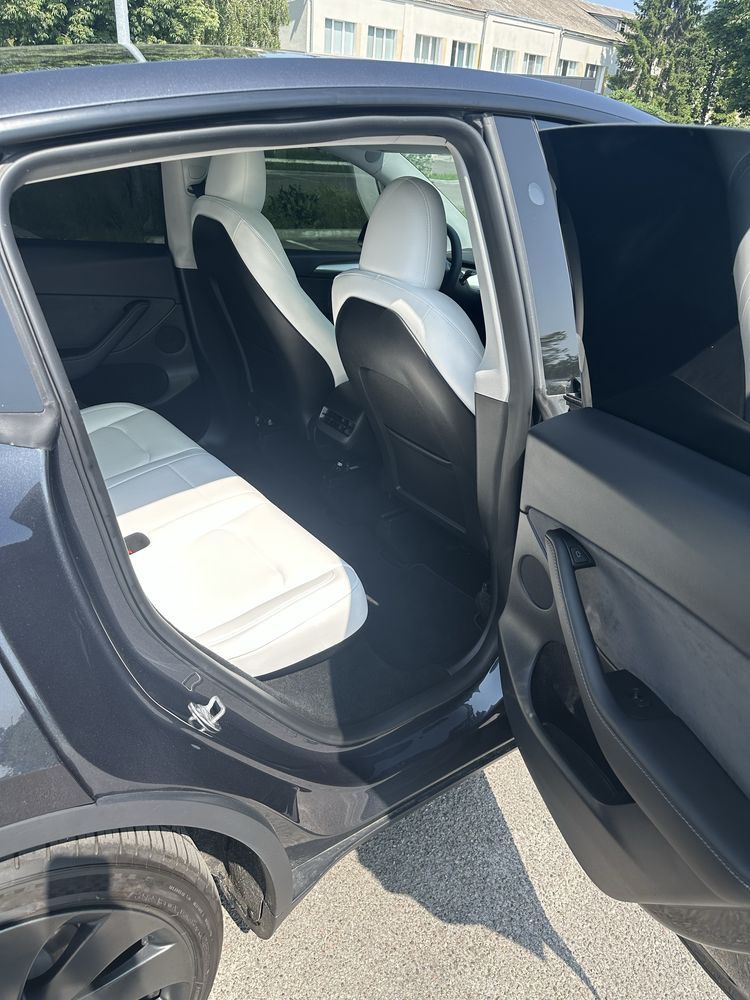 Tesla Model Y 2024 Perfomance