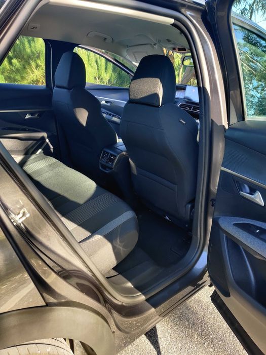 Peugeot 3008 1.2i 130cv EAT8 2022