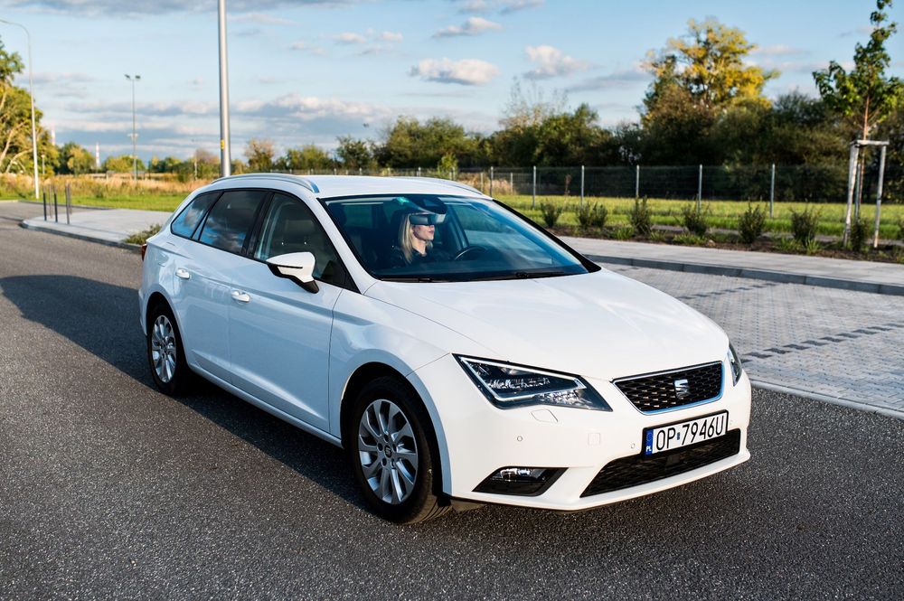 Seat Leon Alcantara LED DSG 2.0 bogato wyposażony aktywny tempomat Prywatny