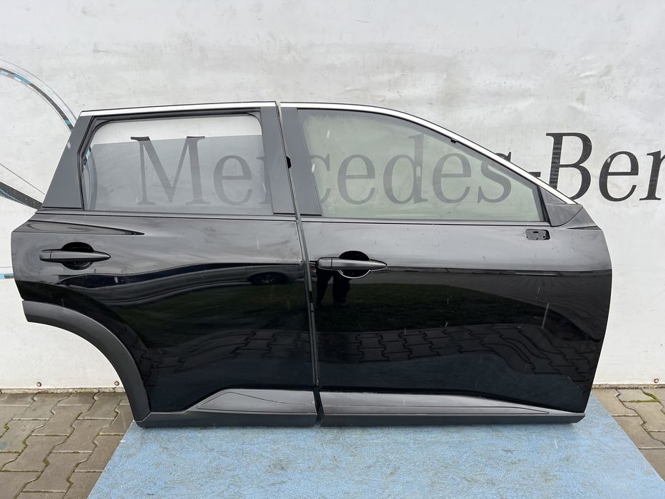 Двері дверка дверь чорні t33 rogue рог x trail 20-25р запчастини