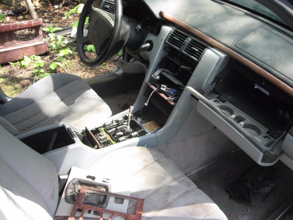 maska silnika,pokrywa silnika mercedes e klasa w 210 rok 96-99