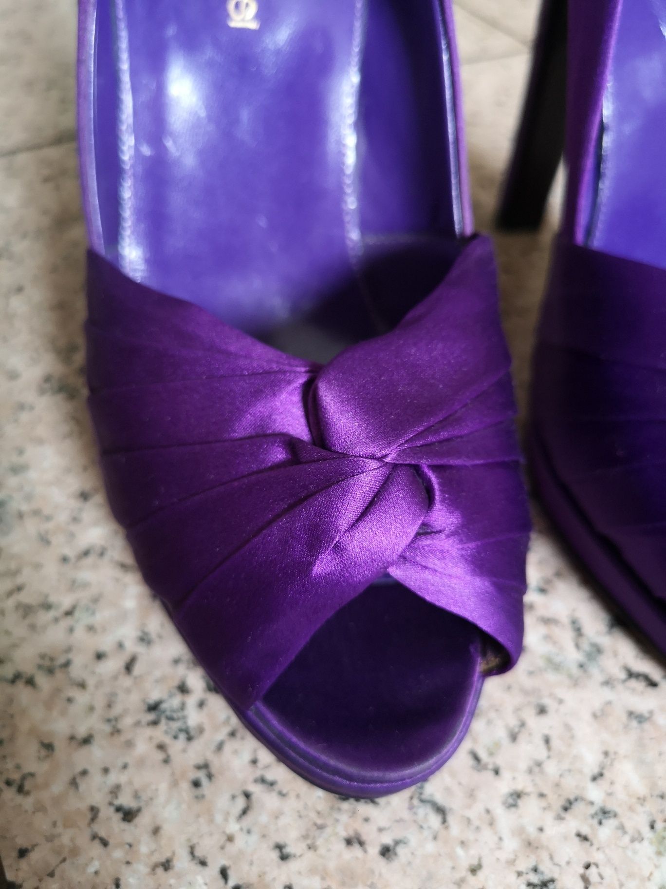 Sprzedam buty firmy Sergio Rossi