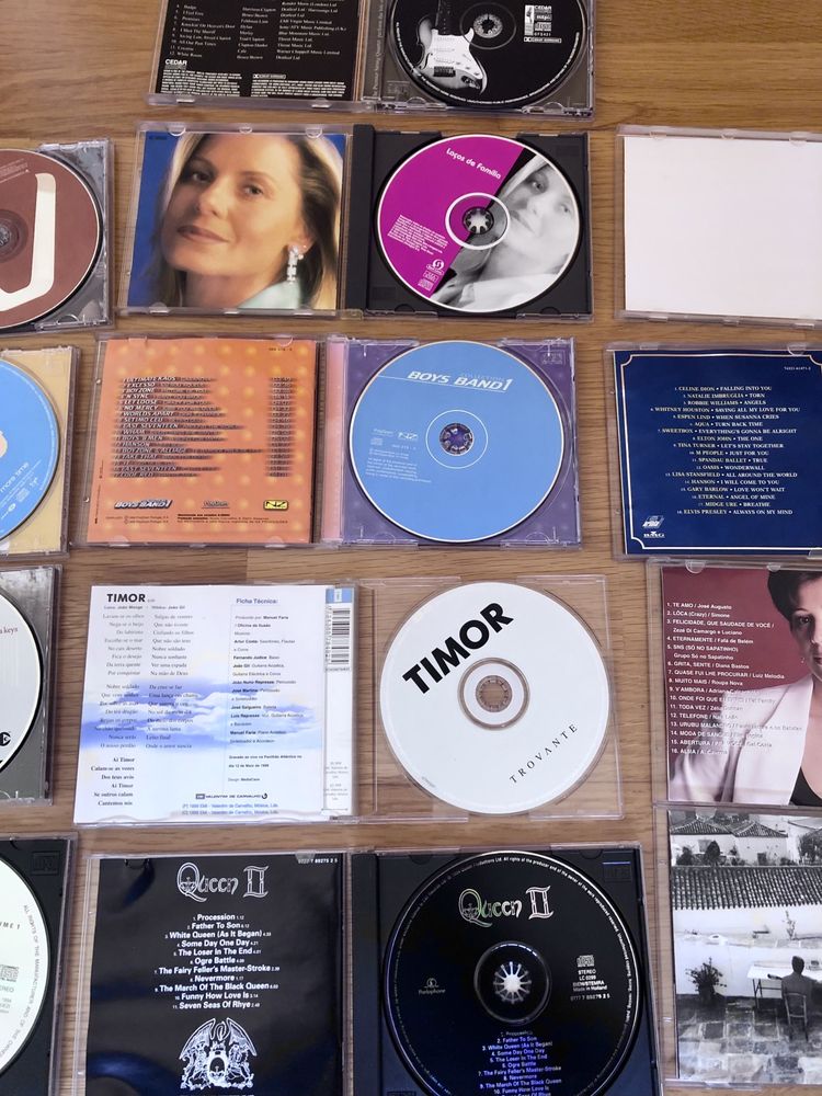 Vários CD’s de música