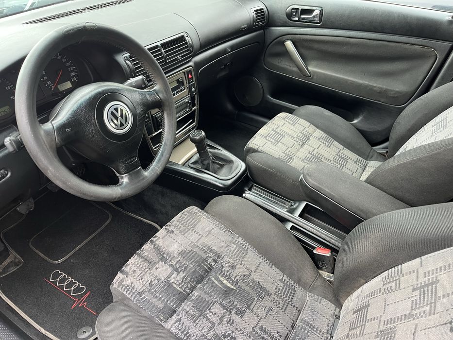 Volkswagen Passat b5  1.8 бензін