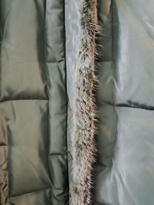 Пуховик. Изумрудного цвета. На размер 44