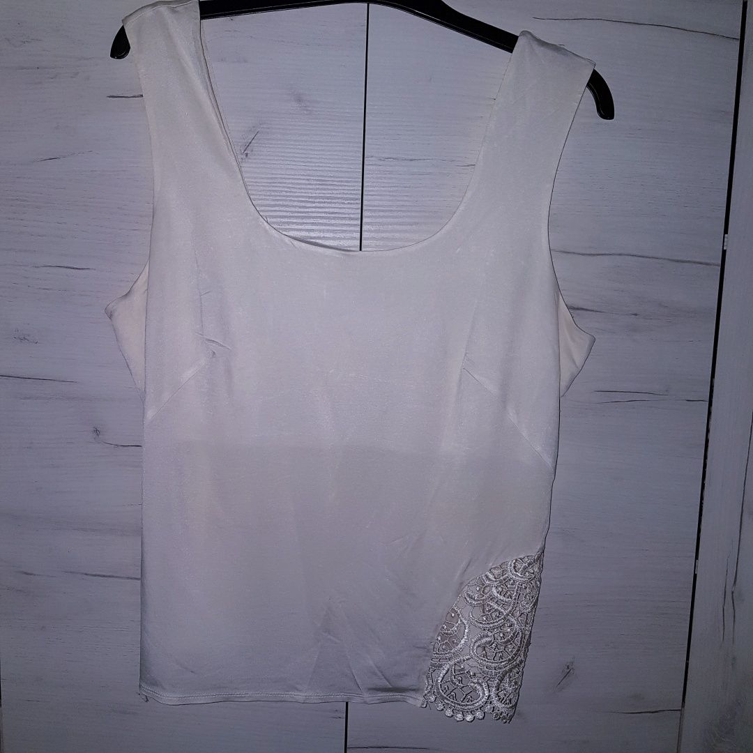 Elegancka podkoszulka rozmiar 46
