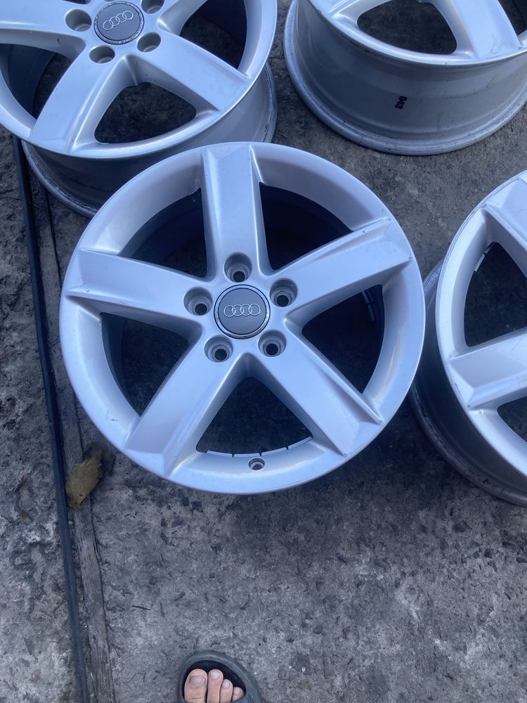 Диски Audi A4 B8 8K 16 8K0071496 комплект R16 et 46 5*112