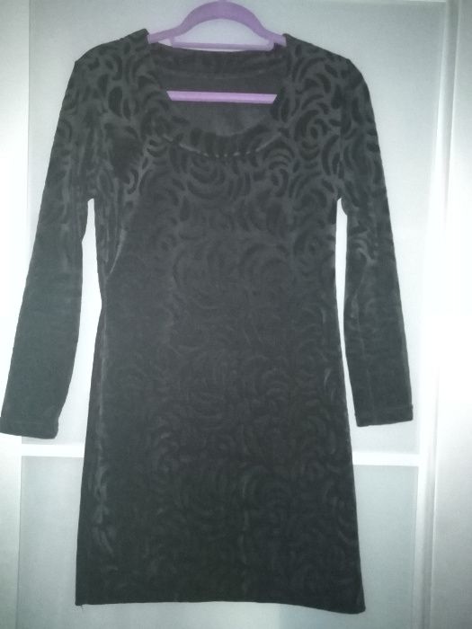 Czarna welurowa sukienka mini rozmiar 36/38 na sylwestra,  święta