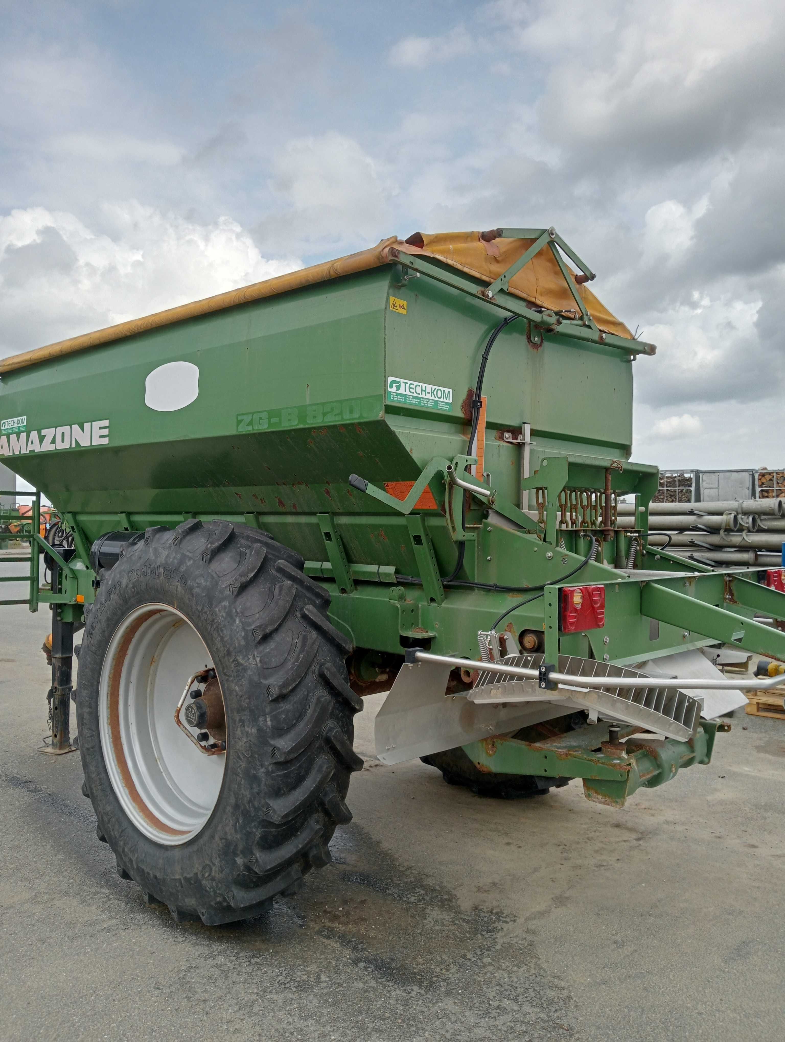 Rozsiewacz do nawozów Amazonen ZG-B 8200