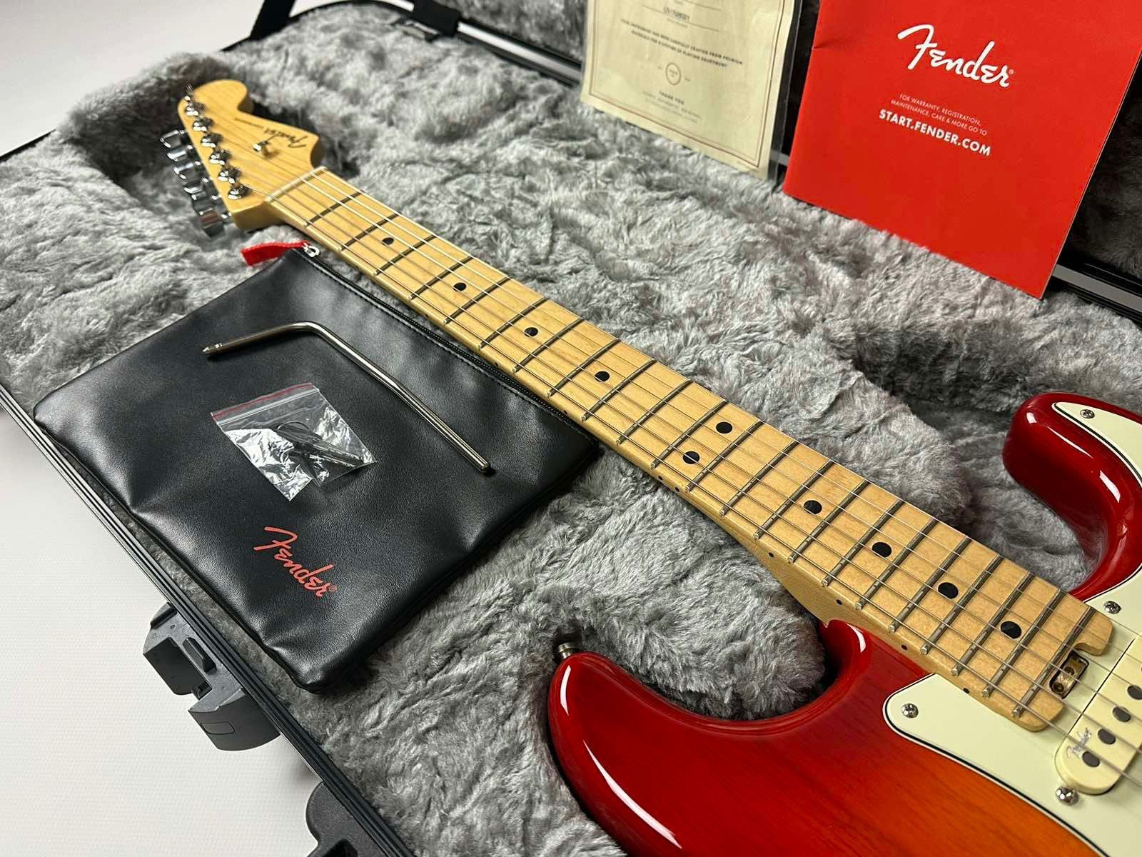 Акція! Fender American Elite Aged Cherry Burst (2017р, mint, 1690$)