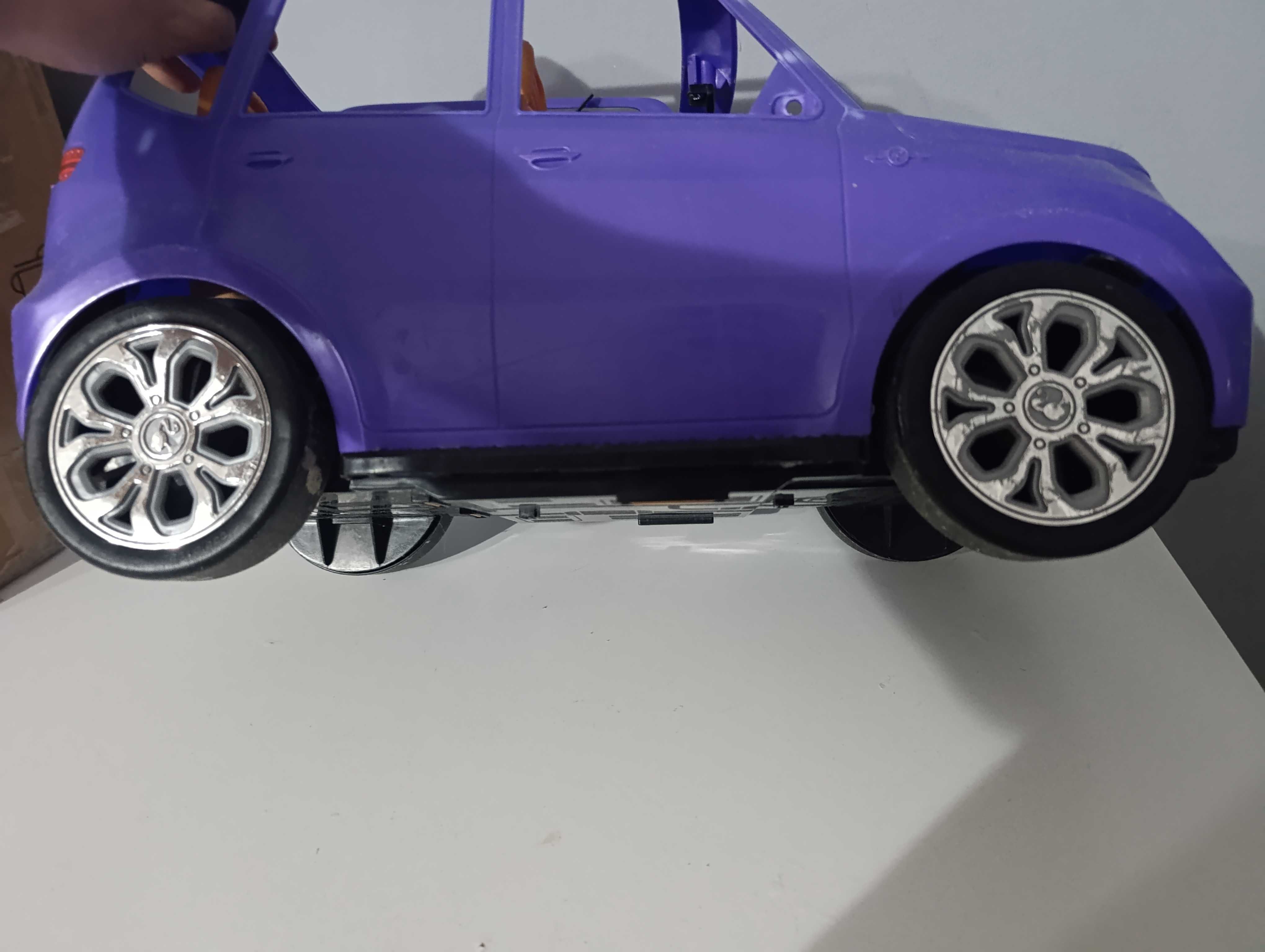Barbie Mattel samochód jepp