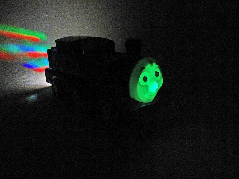 lokomotywa tomek zmienia się robot kolejka pociąg