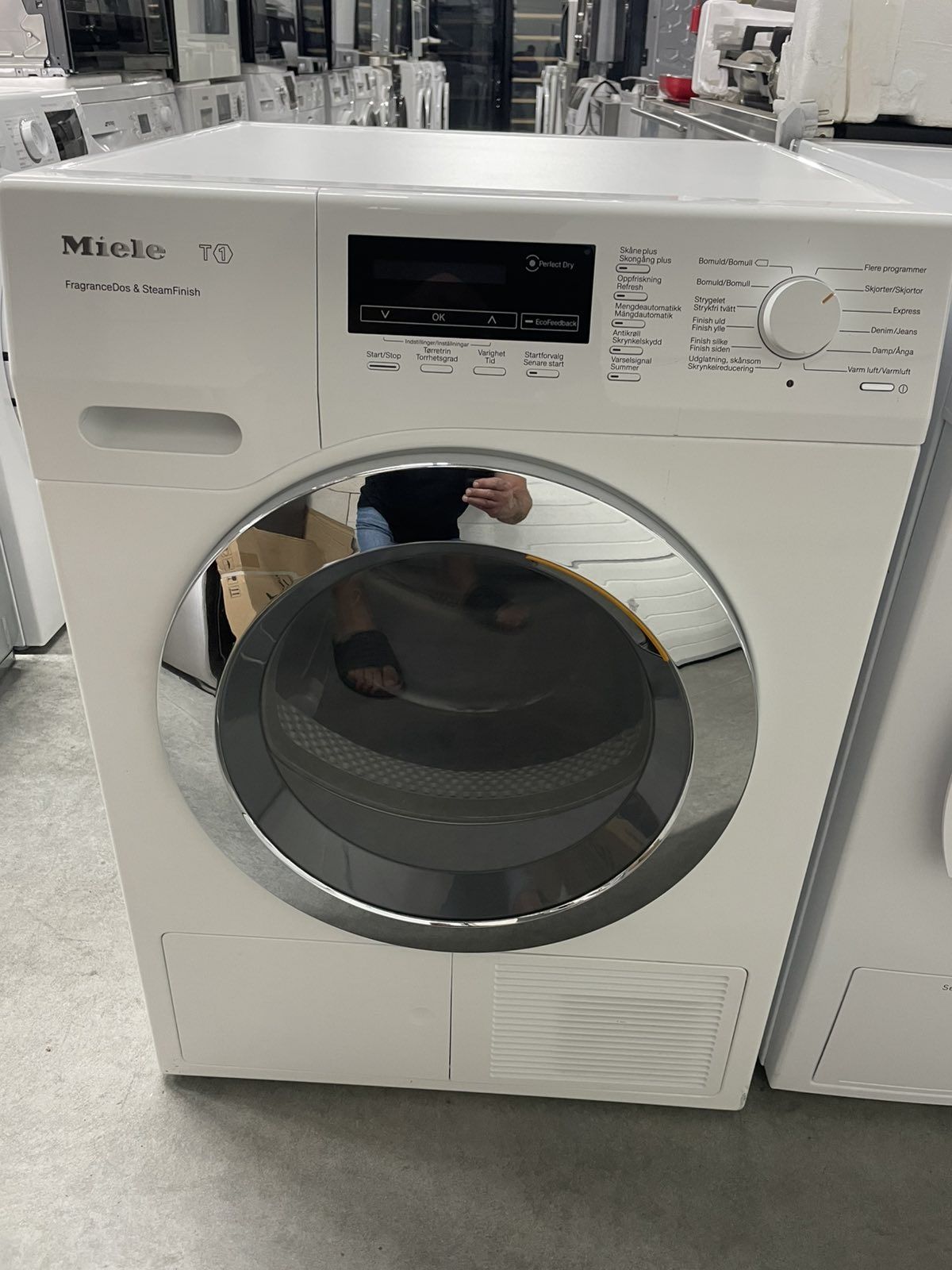 Сушильна машина Miele TKG450 WP ( А270602 ) (тепловий насос)