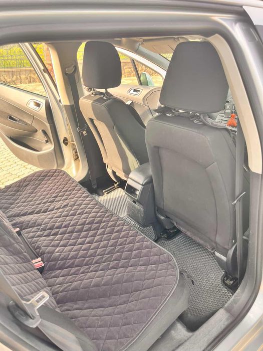 Проється Peugeot