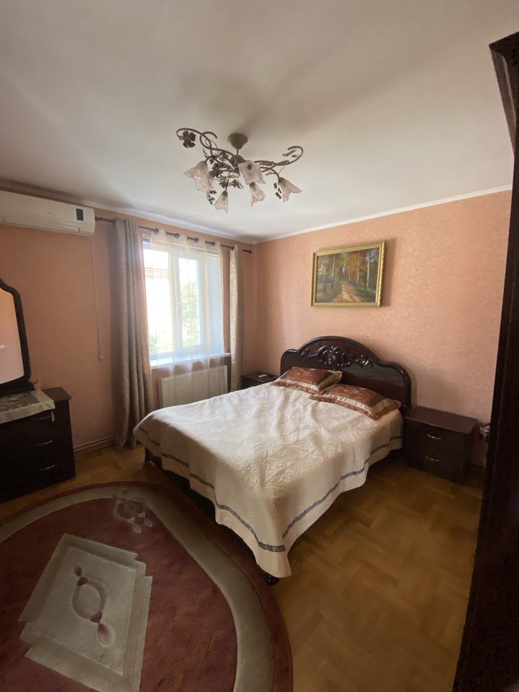 Продам частину будинку в центрі