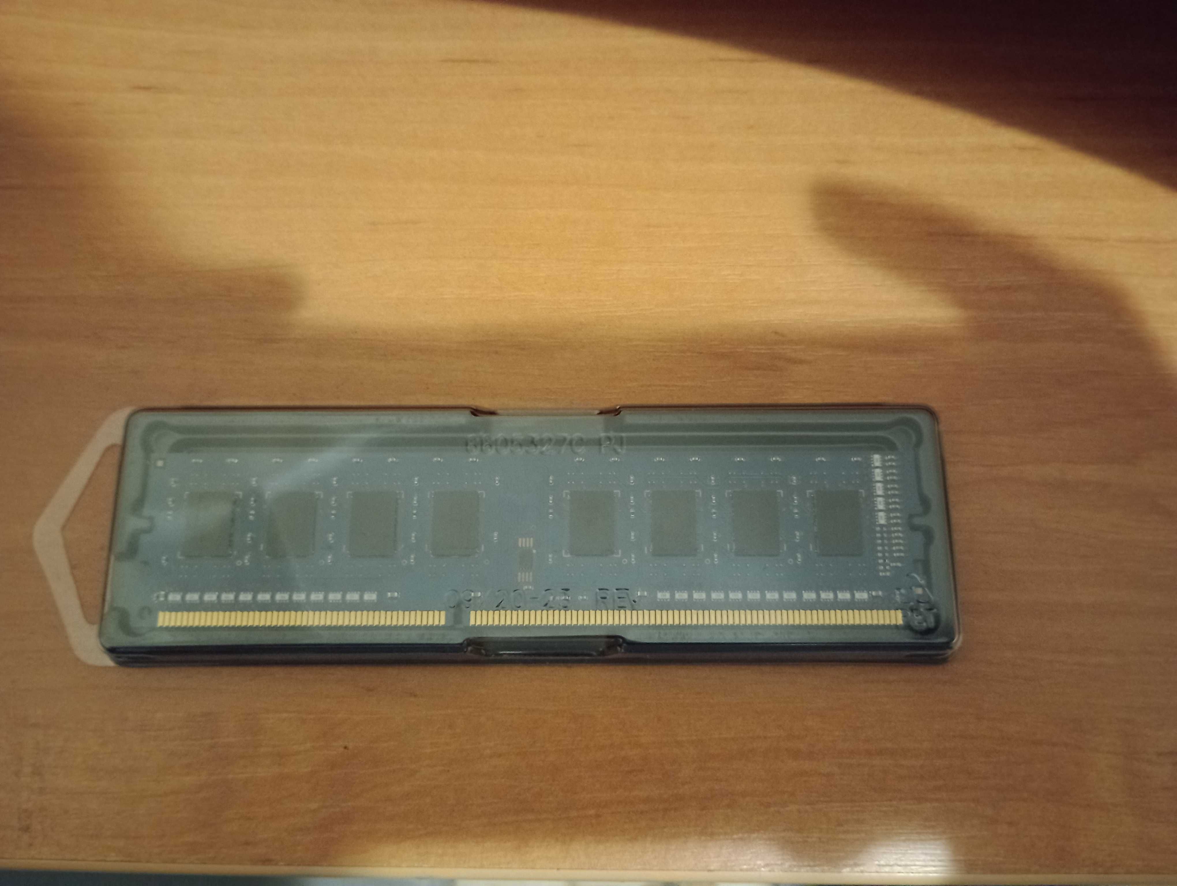 Оперативная память для ПК SK Hynix 4GB DDR3 1600Mhz