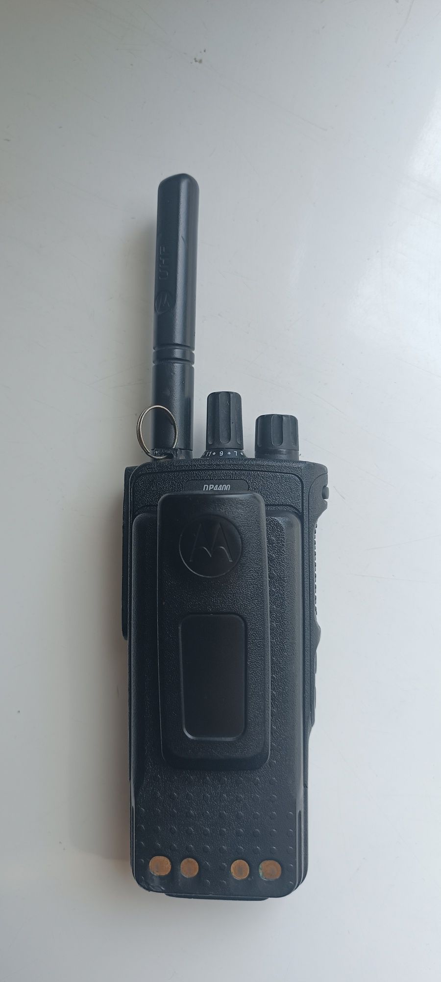 Моторола dp 4400 uhf