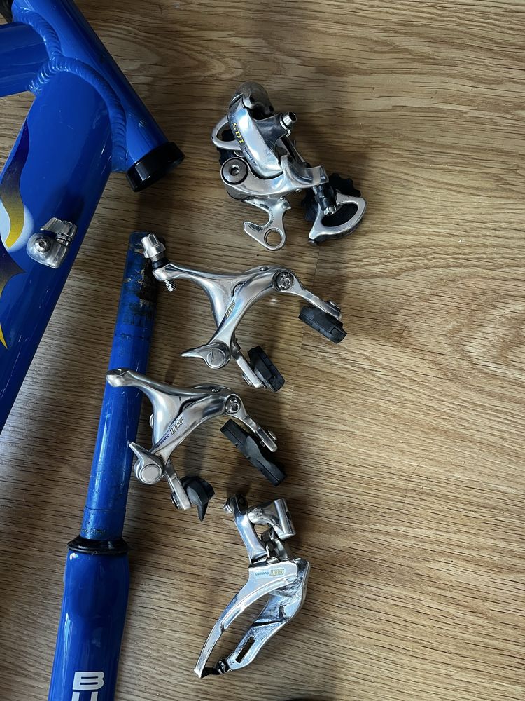 Części rowerowe BULLS/ Grupa osprzetu shimano 105