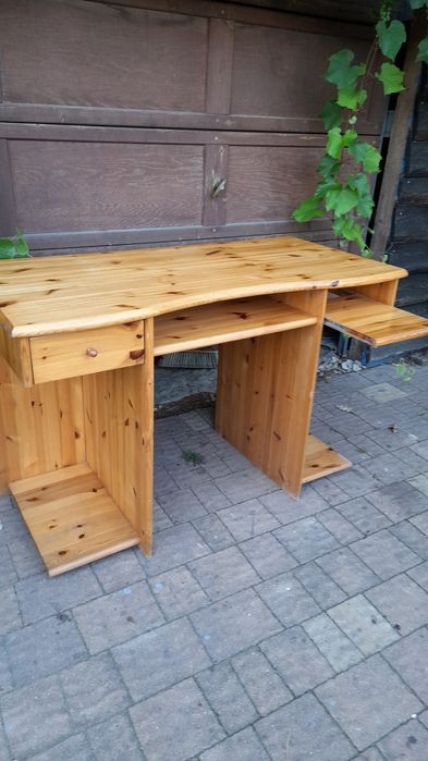 Sosnowe biurko lakierowana, lite drewno