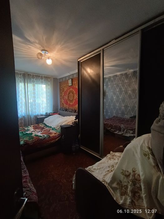 В Продажу  2- кімн  1 поверх