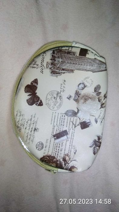 Kosmetyczka Paris róże mała 8cm