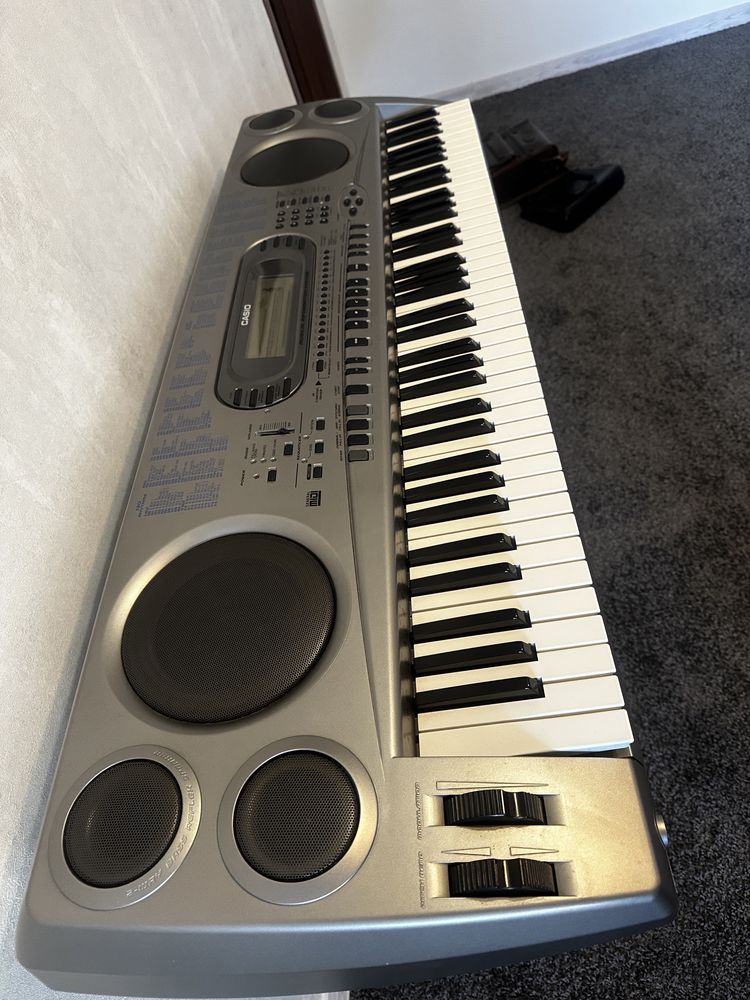 Синтезатор Casio wk-1800