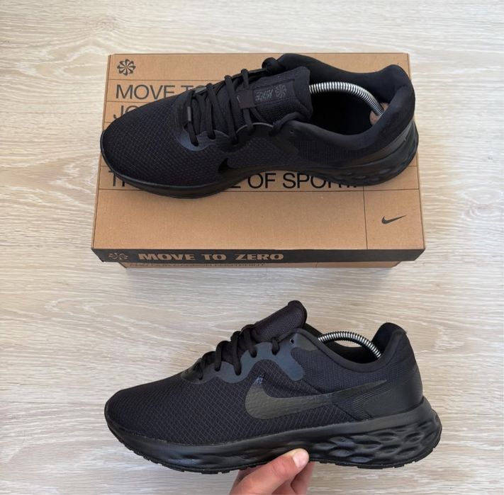 Кроссовки Nike Revolution 6 оригинал размер 45,5(29,5 см стелька)