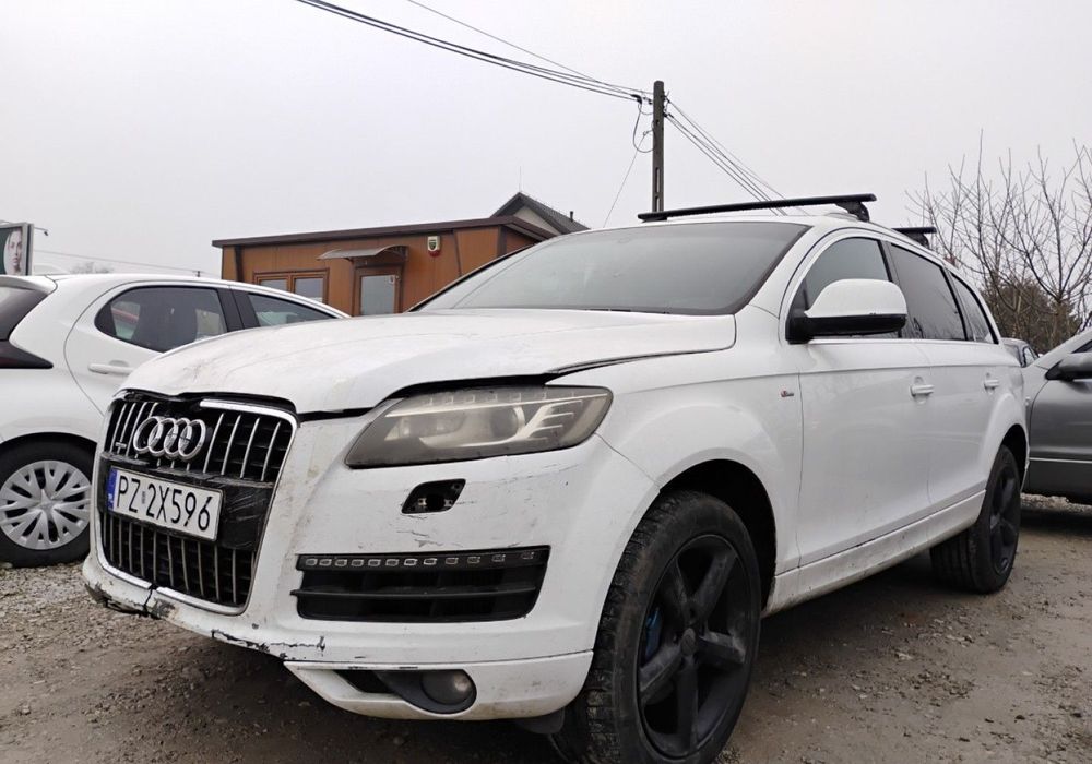 Audi Q7 2012r, 3.0 TDI 4x4. Uszkodzony  przód. Jeździ