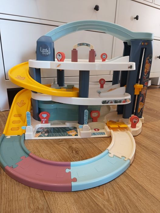 Garaż Smoby z autkami