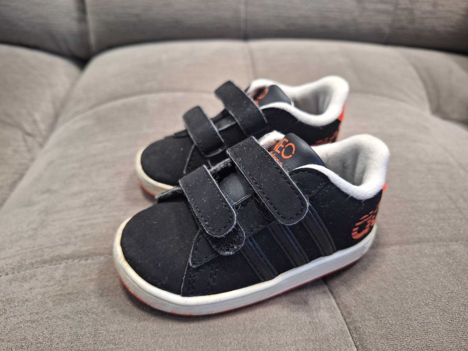 Buty dziecięce Adidas, rozmiar 20