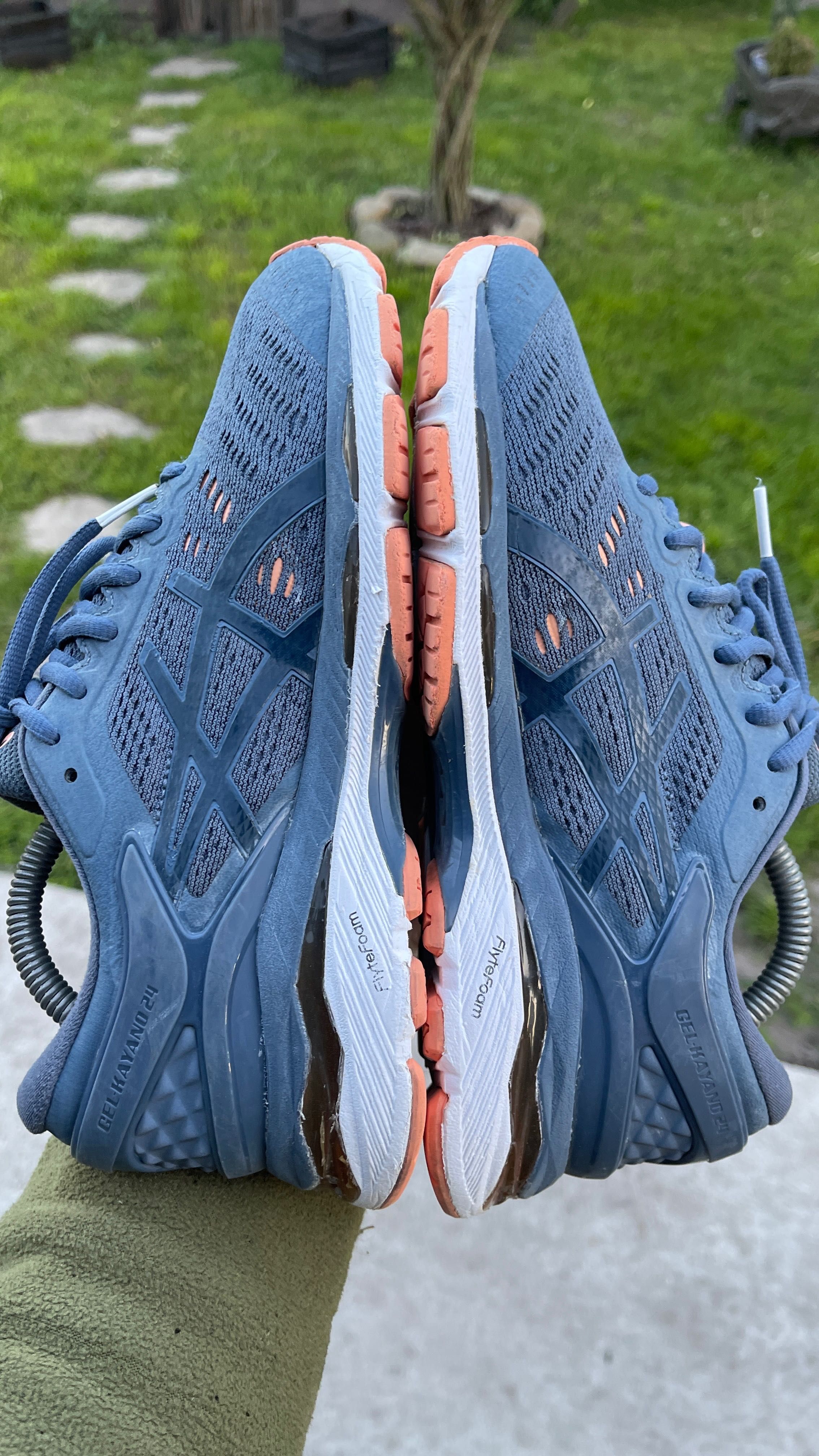 Оригінальні Кросівки Унісекс Asics Gel Kayano 24 Розмір 38