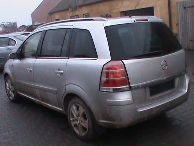 Opel Zafira B Lampy zderzak klapa drzwi Kod lakieru Z 157