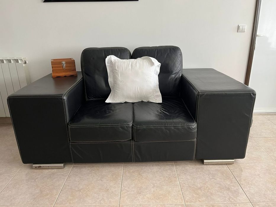Sofás em pele (Preto)