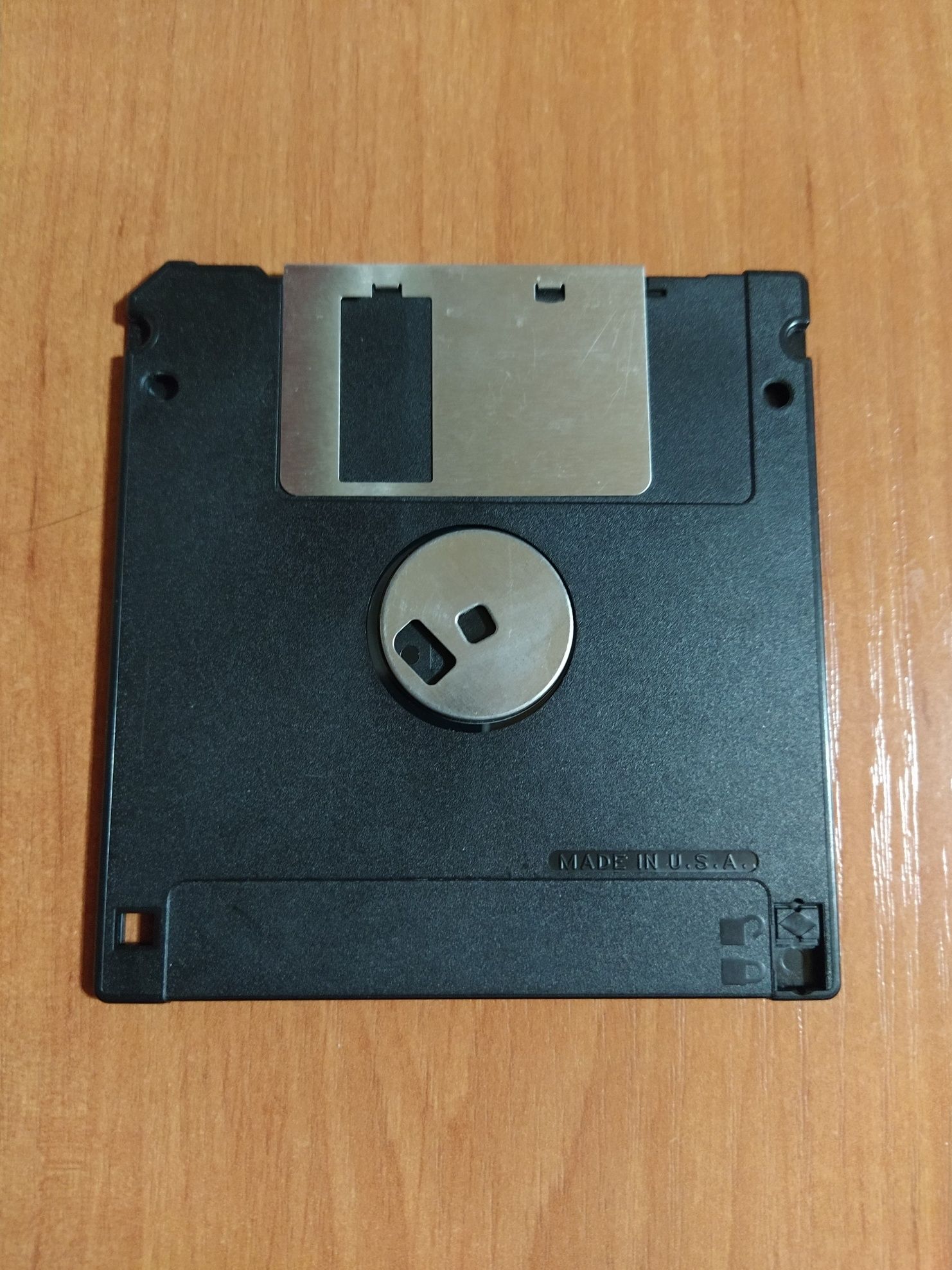 Дискета 3,5" 1,4 Mb + бокс-коробка для хранения дискет