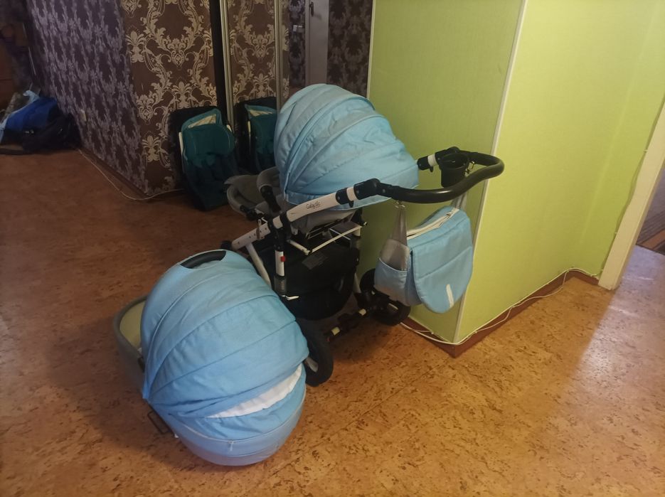 Продам дитячу коляску