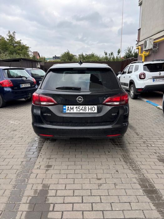 Продам Opel Astra універсал 2017
