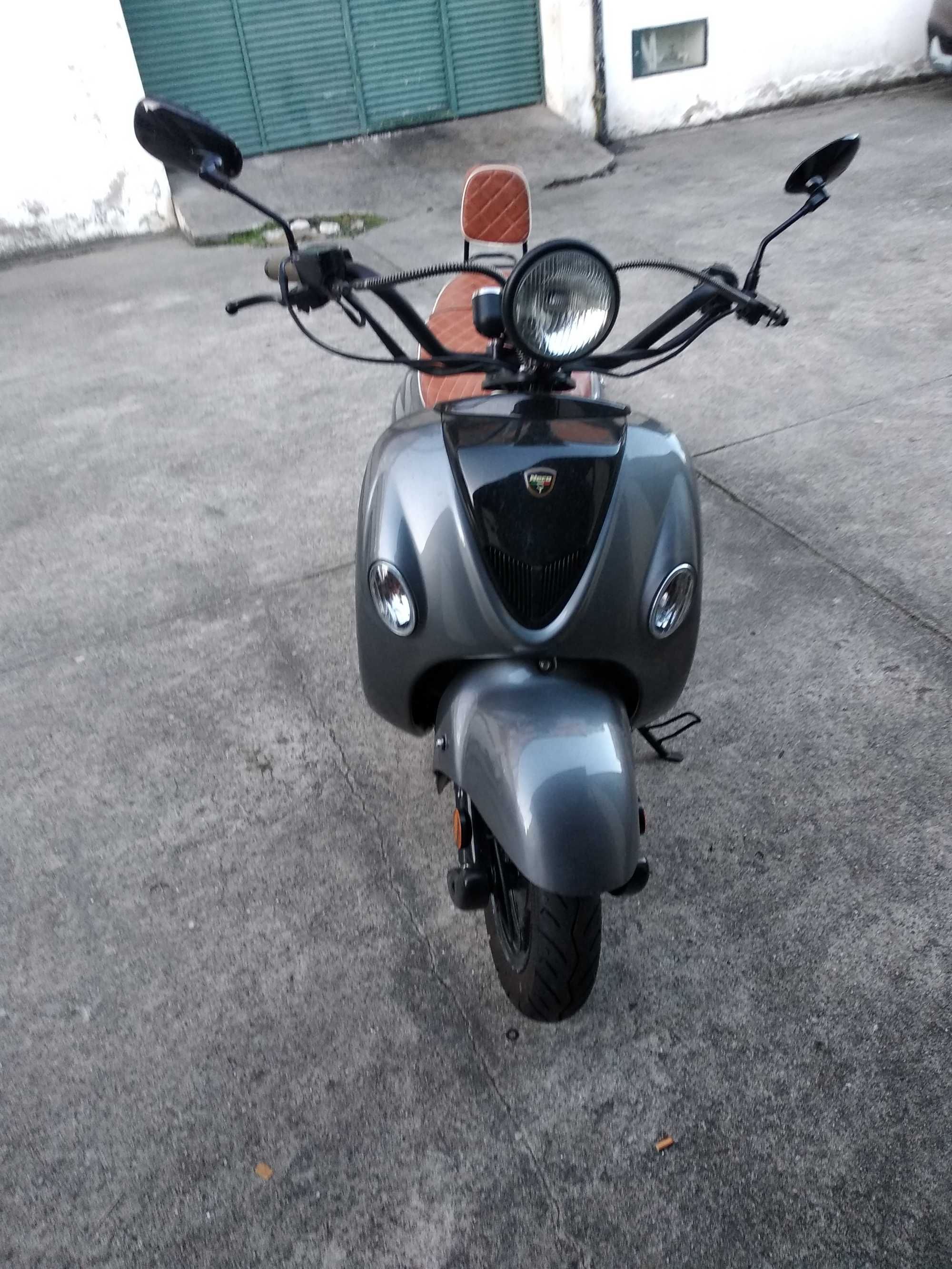 Scooter Neco      1500€