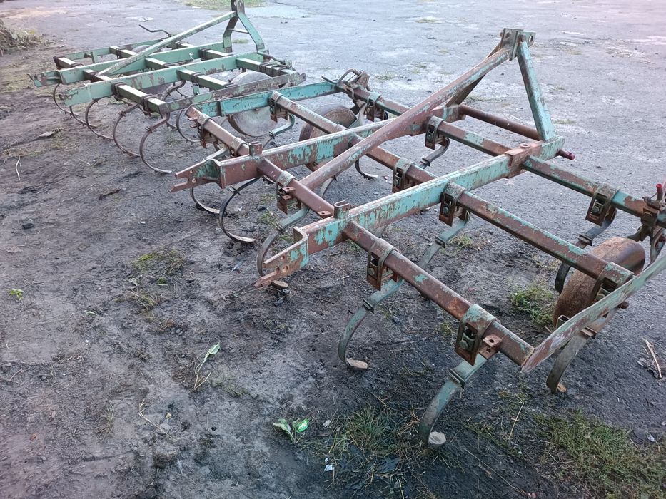 Продам польський плуг 3-30,3-35,грабалка,