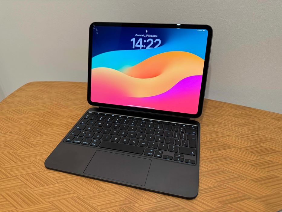 iPad Pro M4 11” 256 GB Wi-Fi + Cellular + Magic Keyboard + etui Nomad