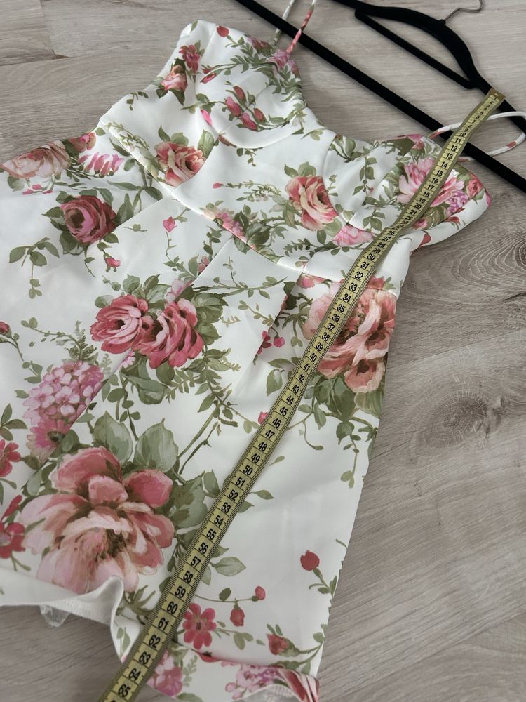 Nowy kombinezon krotki ASOS 36 S
