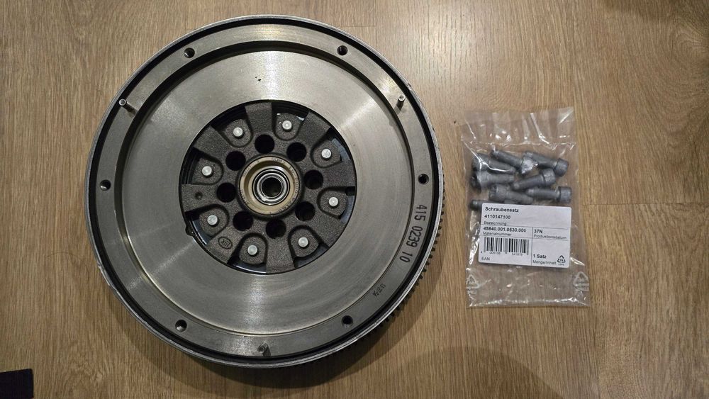 NOVO - Bimassa LuK 415.0239.10 Mercedes Sprinter